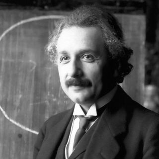 Einstein 1921 portrait2.jpg